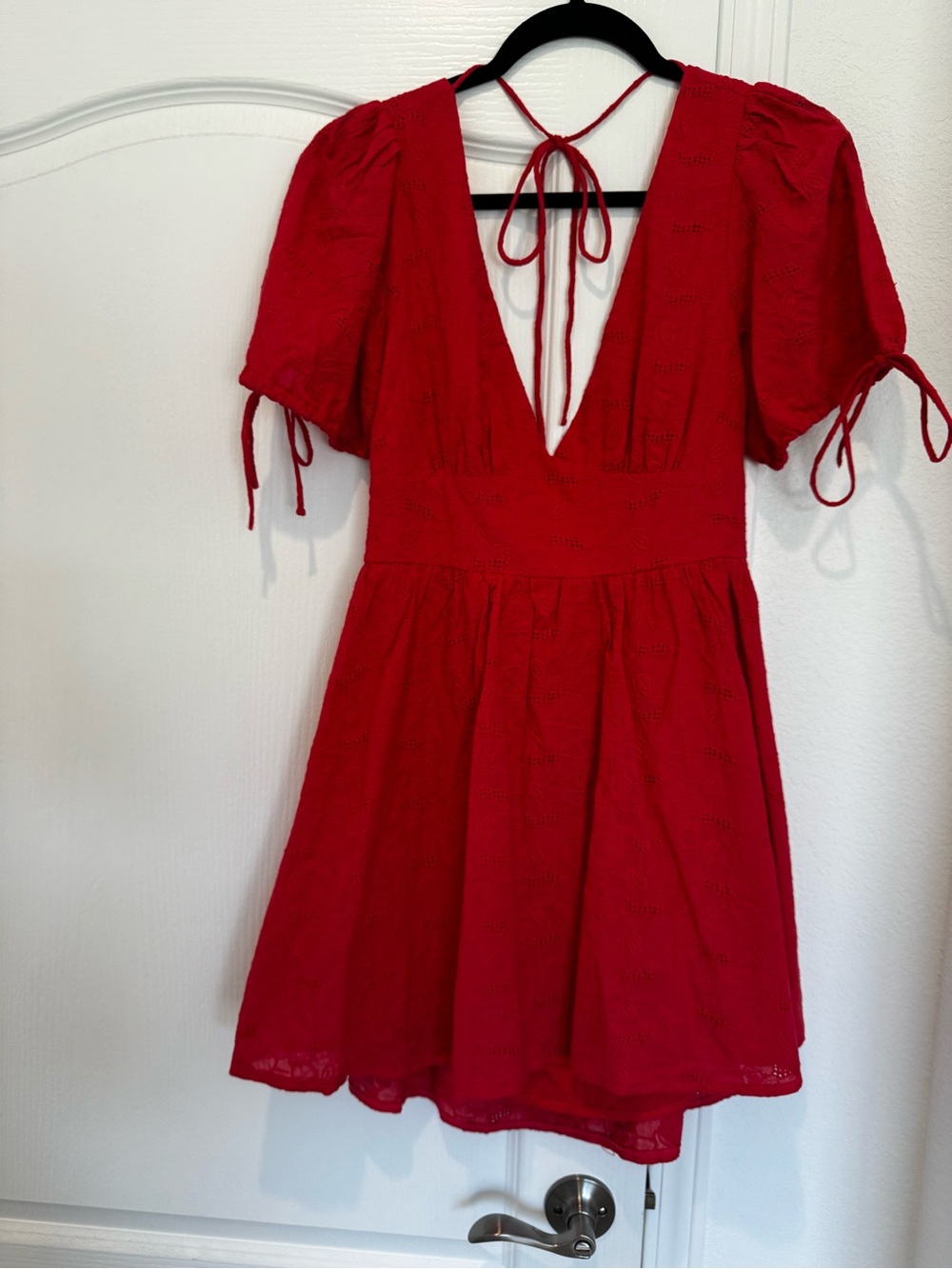 White Fox Boutique Redish V Tie-Back Mini Dress
